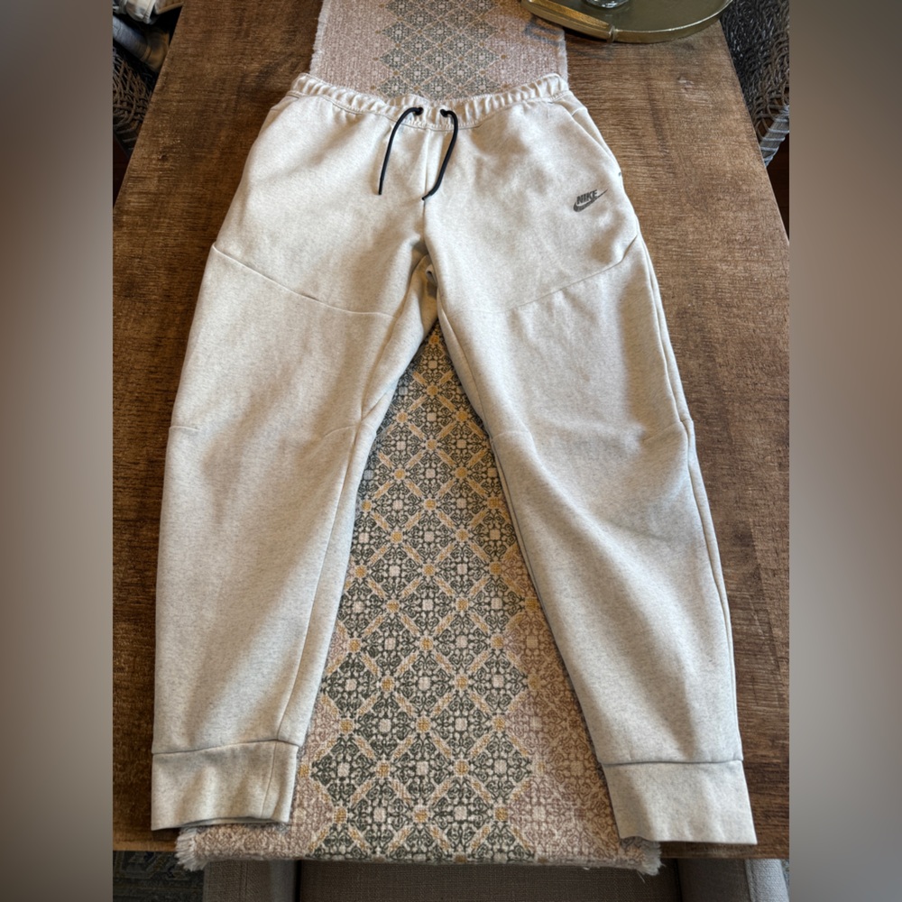 Nike Tech Joggers XL